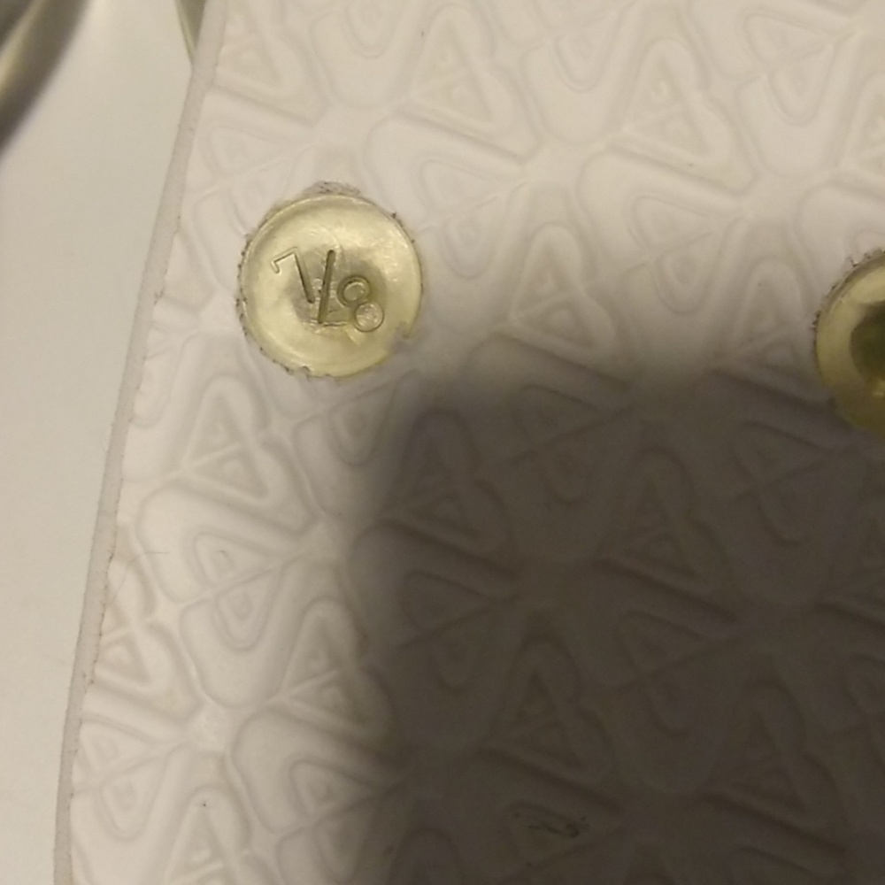 Roxy Flip-flops - Like New! - Picture 5 of 5